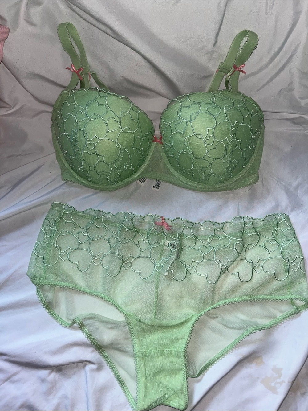 Victoria’s Secret Green Heart Matching Set Size 36DD & Large